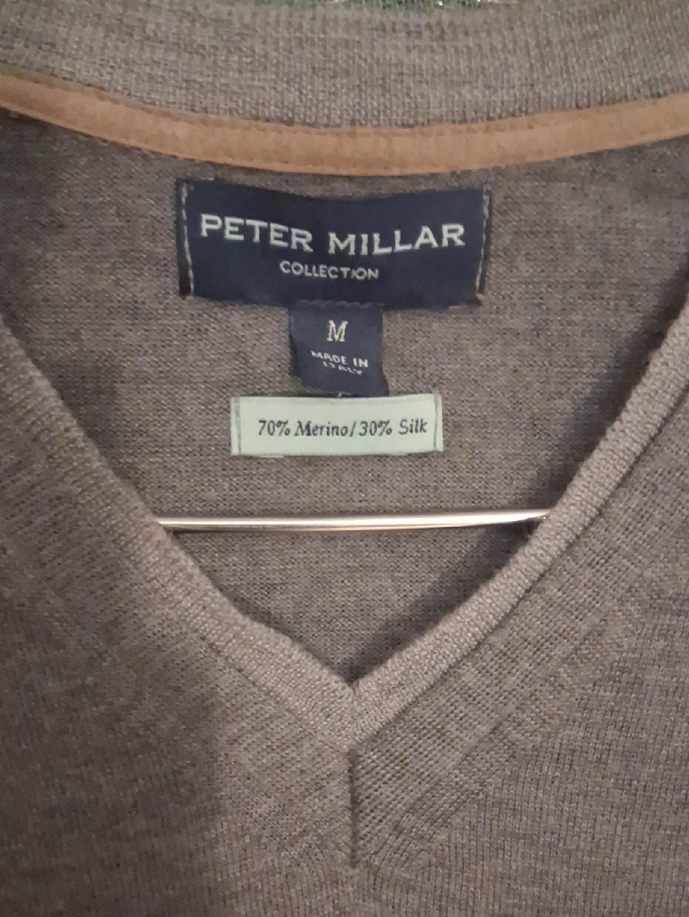 Peter Millar V-Neck Merino-Silk Sweater in Taupe